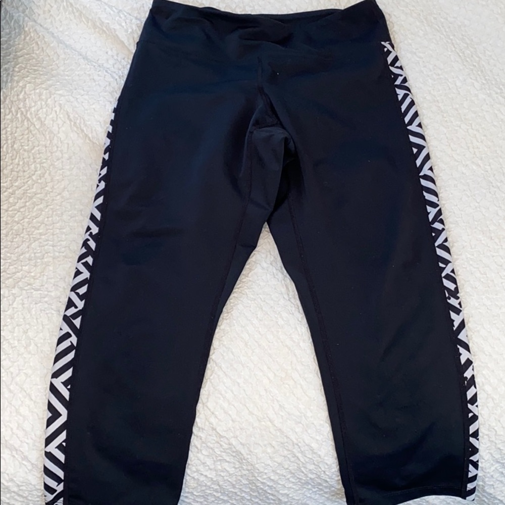 ASICS cropped running/workout pants